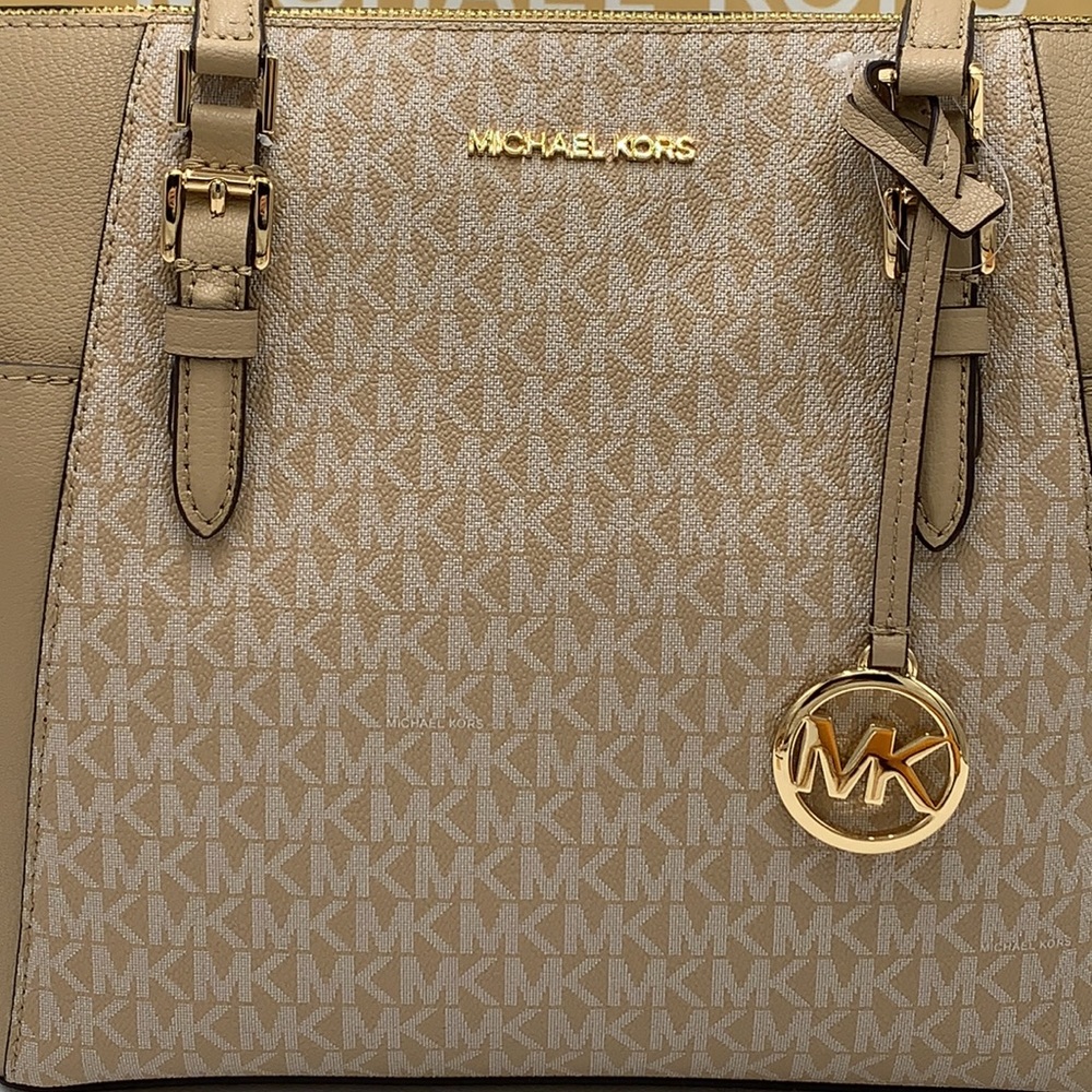 MICHAEL KORS
Charlotte Large Logo and Leather Top-Zip Tote Bag Bisque Mu… - Picture 14 of 16